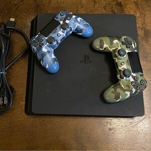 Playstation 4, (Black) with 2 controllers